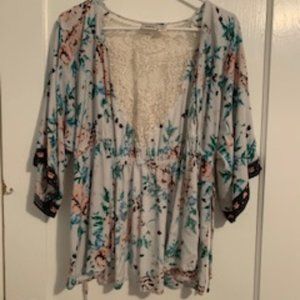 Daytrip floral kimono